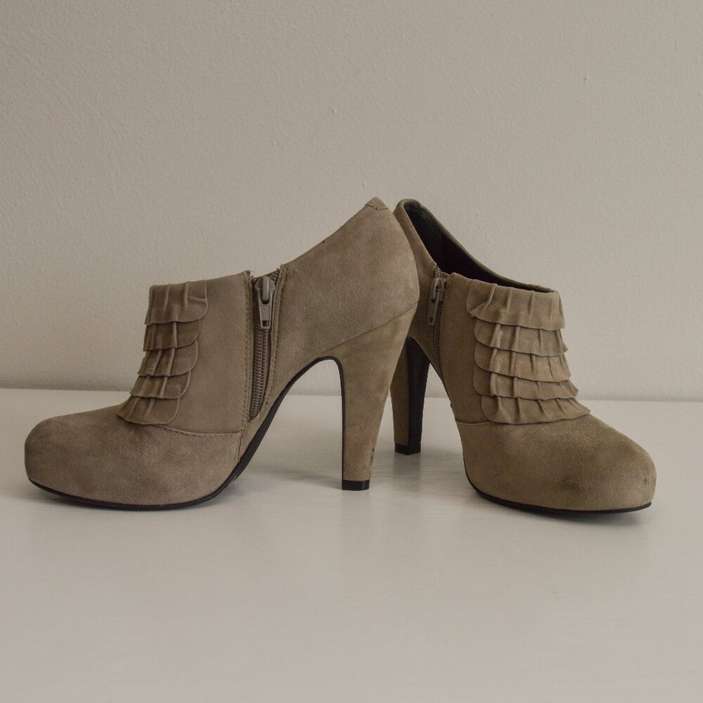 Gianni Bini Tula Stone Suede Ruffled Ankle Booties